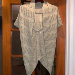 TAN SWEATER SHAWL SIZE M